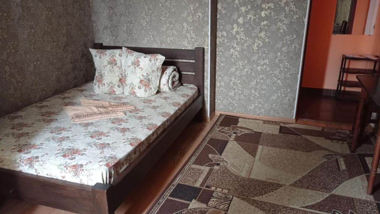 Готель Адріана Dunaivtsi Exterior photo